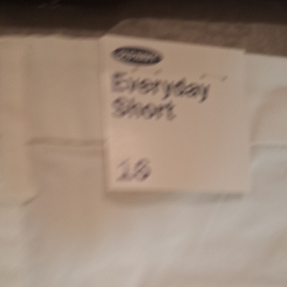Old Navy Women's White Shorts - Picture 3 of 8